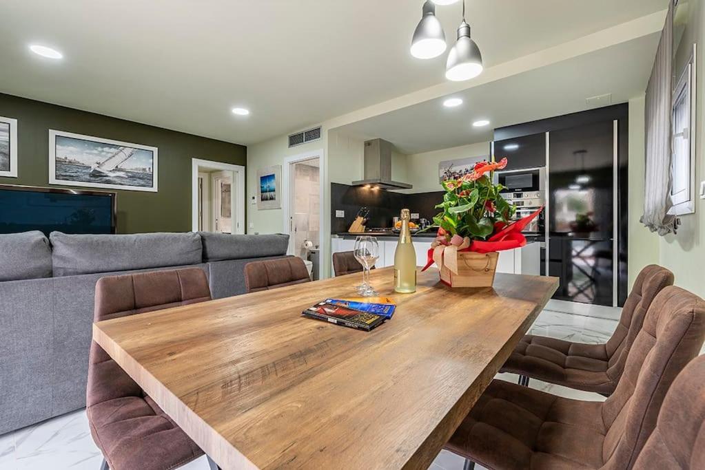 Apartmán 5 Stelle Piscina, Jacuzzi, Wifi - 2 Min Dal Mare Miami Playa Exteriér fotografie